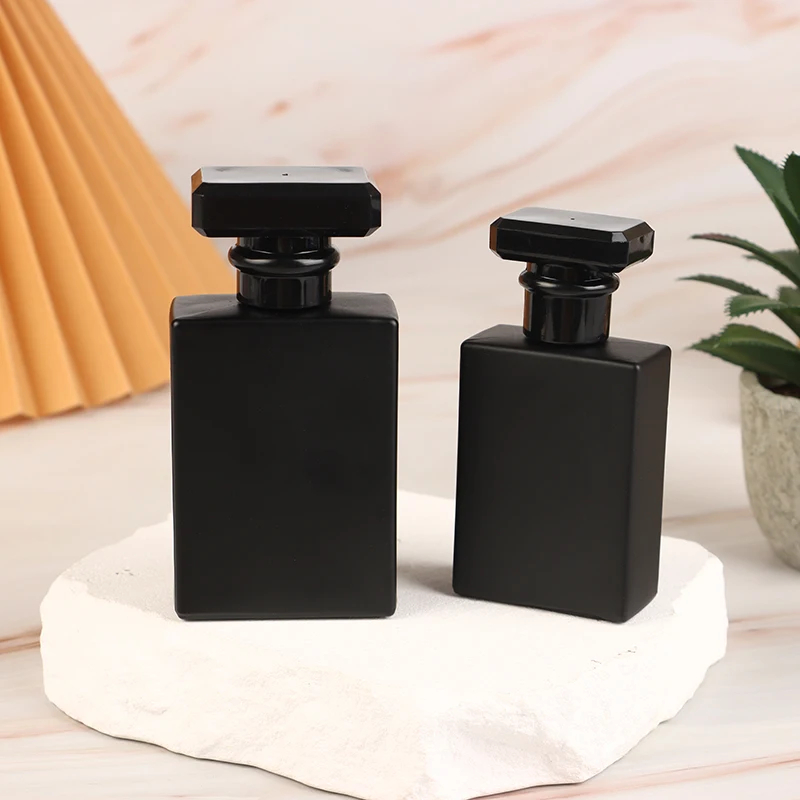 30/50ml Bright Black Perfume B – Water Bottle Blank recenzja i cena